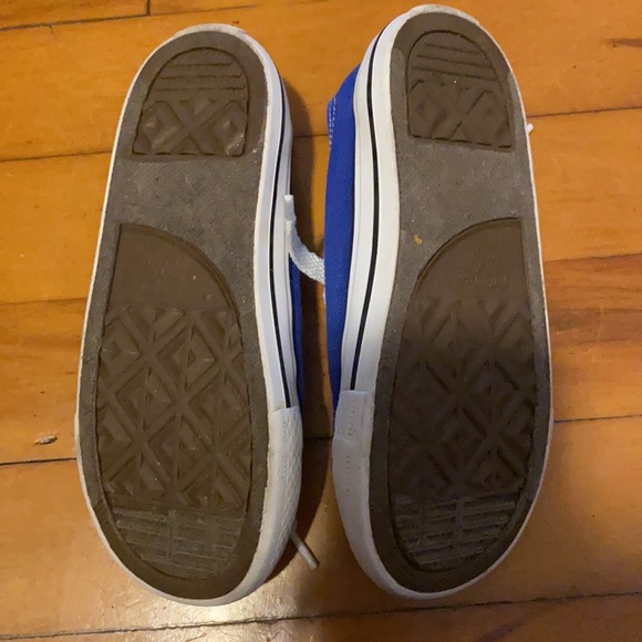 Converse - Picture 2 of 3